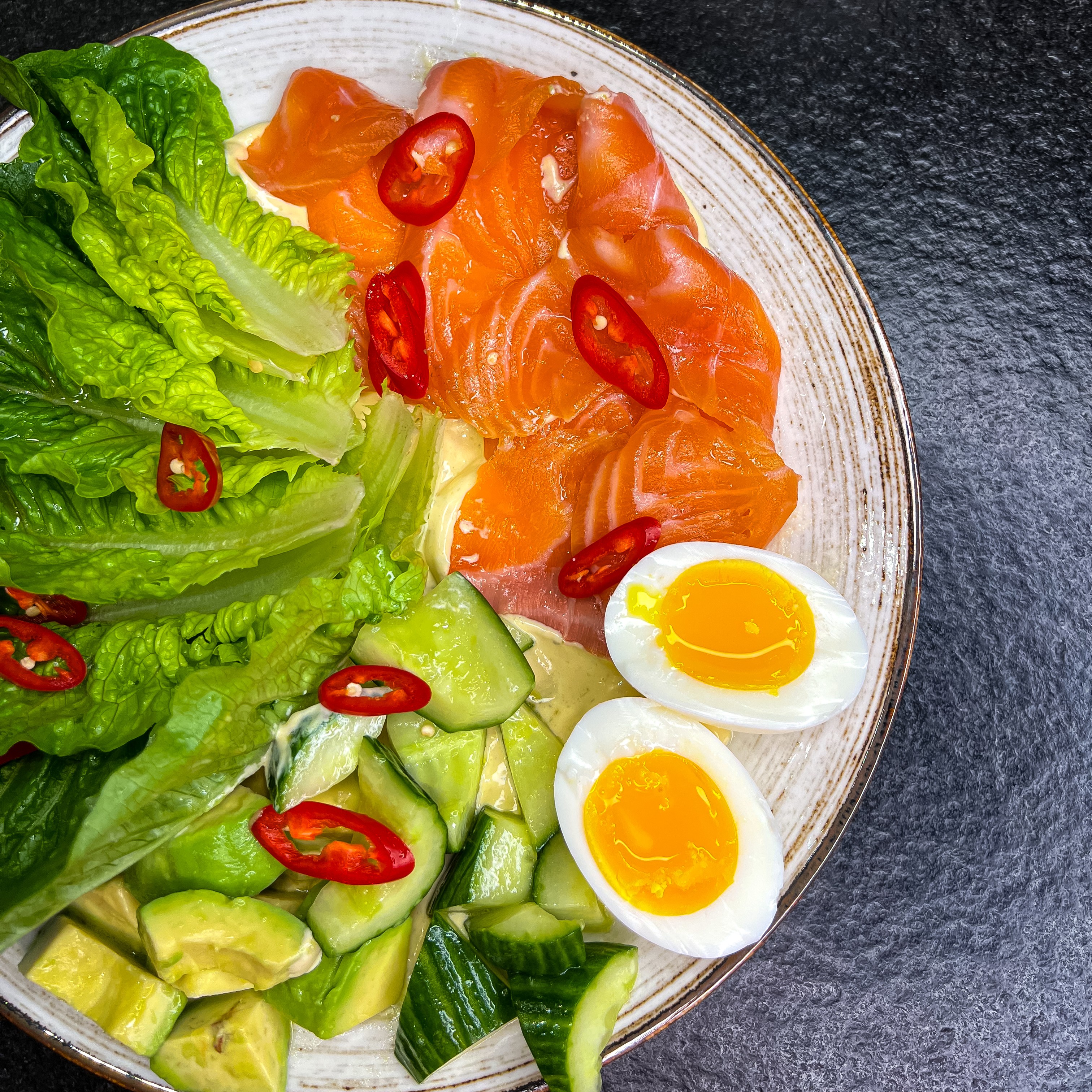 Sałatka z gravlaxem