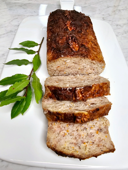 Soczysty pasztet z karpia i orzechami