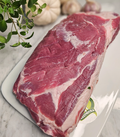 Karkówka wieprzowa bez kości ze świni Złotnickiej, cały element o wadze o 2 kg