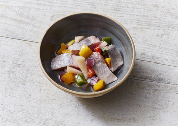 Sałatka z Matiasa Holenderskiego -Sylter Matjessalat