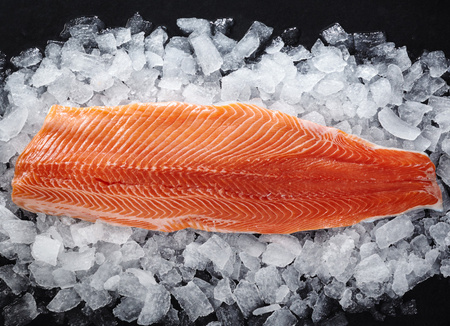 Troć fiordowa świeży filet ze skórą