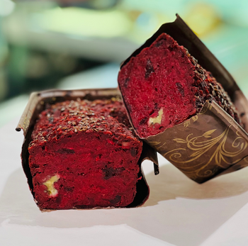 Pasztet VEGE z pieczonych czerwonych buraków i orzechami włoskimi , formka 1 kg