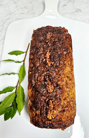 Soczysty pasztet z karpia i orzechami