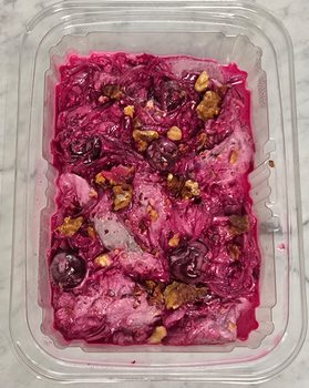 Śledź litewski z burakiem i wiśnią op 500g