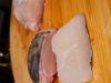 Dziki halibut norweski, biały filet ze skórą, porcja ok 1 kg vacum