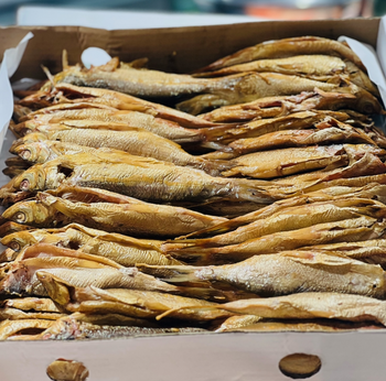 Sielawa Mazurska wędzona na ciepło, tradycyjne wędzenie drewnem olchowym