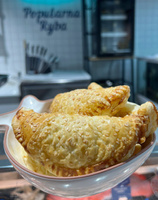 Empanada z dorszem i ryżem 