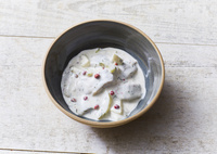 Sałatka śledziowa z ogórkiem i czerwonym pieprzem -Flensburger Dillhappen 